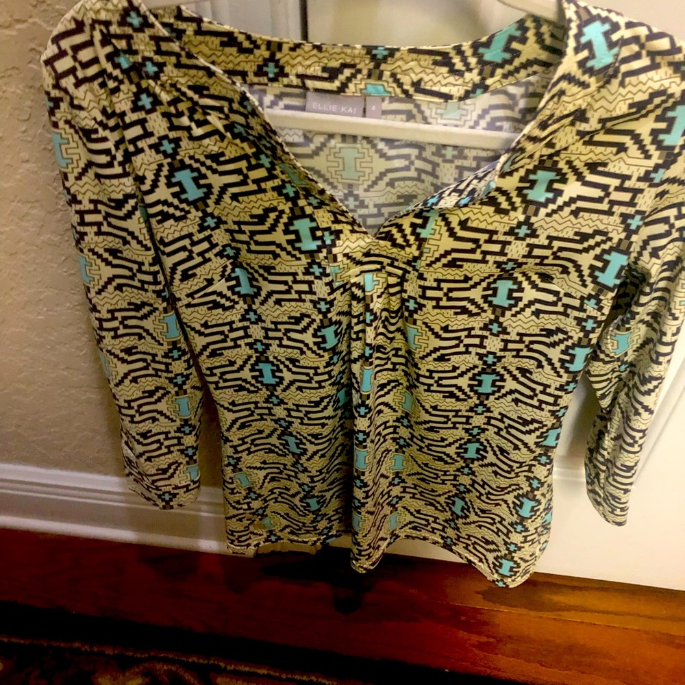 Ellie Kai size 4 shirt- pre loved